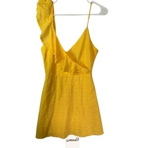 Yellow embroidery flower print sleeveless mini summer dress.